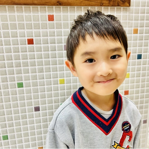 こどもの髪型　ナチュラルショート