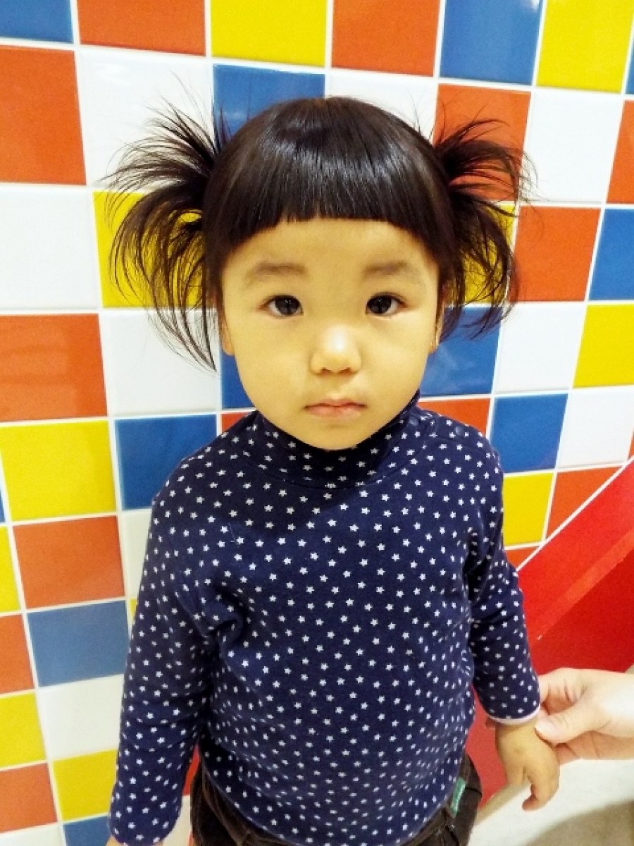 ラウンド前髪 フワフワツインテール スタイルギャラリー こども専門美容室チョッキンズ キッズサロンCHOKKIN�S